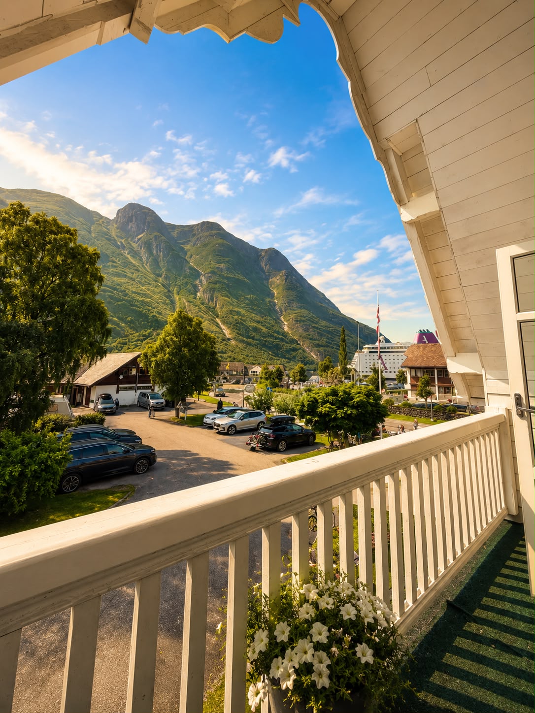 Apartment 6 — balcony and mountain view