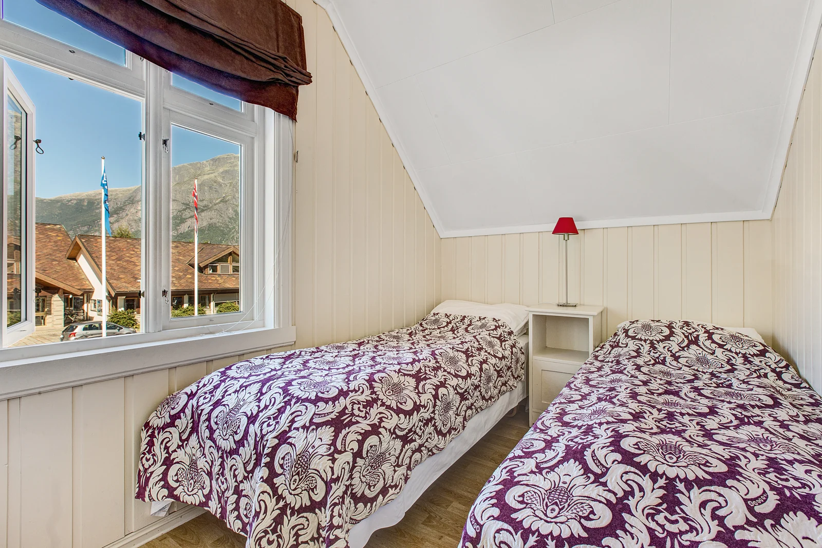 Apartment — twin bedroom